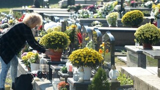 Krádežiam na cintoríne v Žiari nad Hronom má zabrániť múr