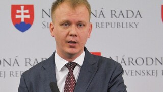 Bral najviac odmien a porušil zákon? Beblavý opäť zaútočil na Plavčana