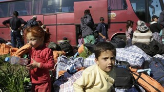 V Grécku uviazli tisíce migrantov, úrady evakuujú tábor Idomeni