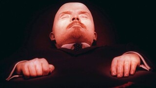 Starostlivosť o Lenina stojí Rusov milióny rubľov, väčšina ho chce dať pochovať