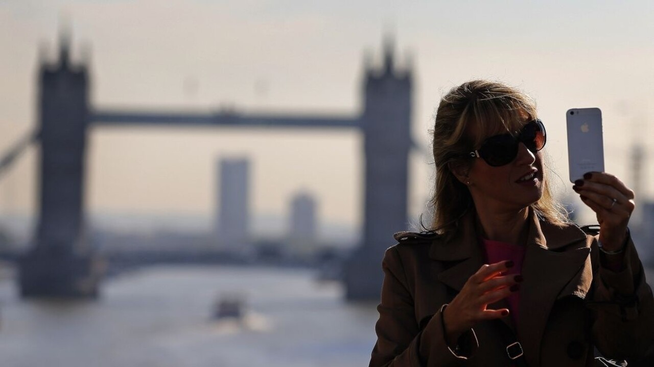 Vláda chce pomôcť Slovákom žijúcim v zahraničí