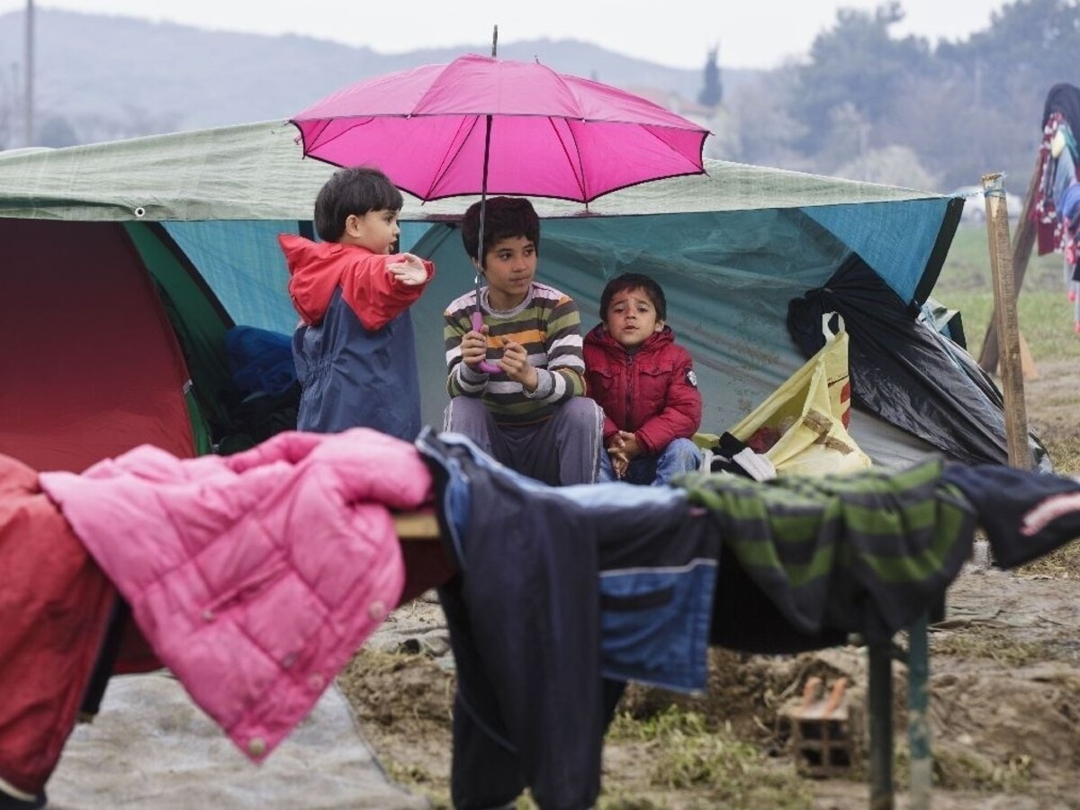 Na grécko-macedónskej hranici vyrástla škola pre detských migrantov