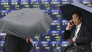 Čínska ekonomika spomaľuje, vzrástla o 6,7 %