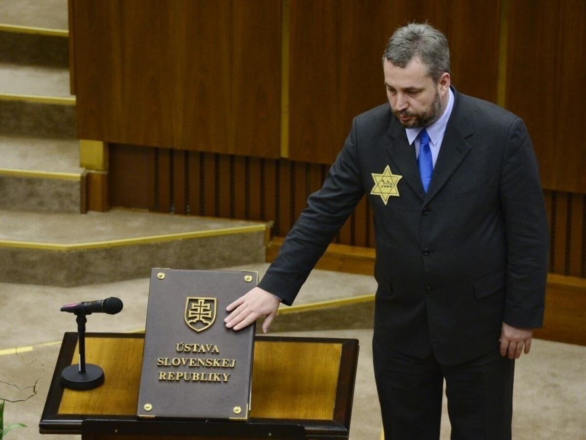 Dostál odpovedá Kotlebovi: Tiso si nezaslúži ani sekundu ticha