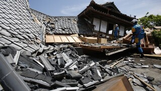 Pri dvoch zemetraseniach v Japonsku zomrelo najmenej 29 ľudí, 1500 sa zranilo