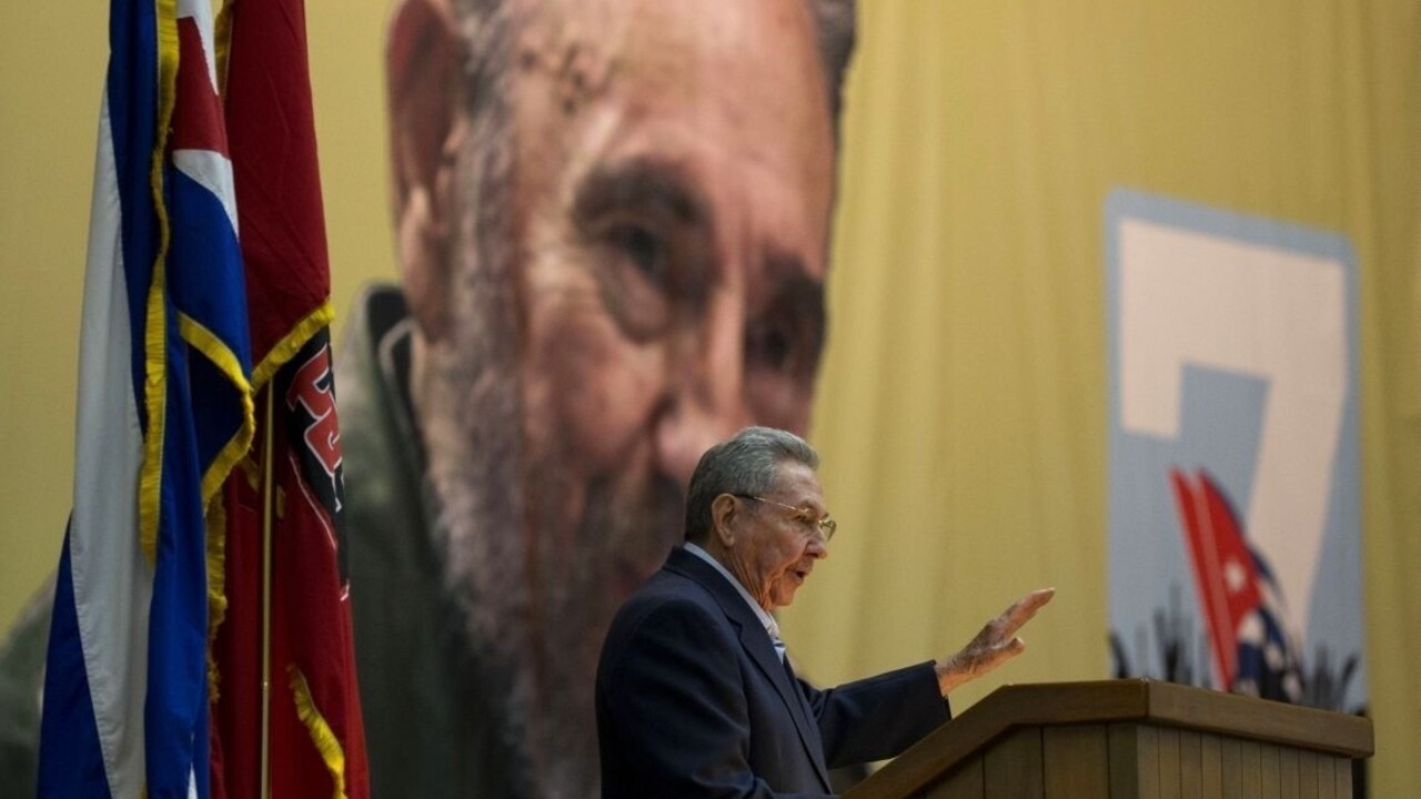 Budú sa snažiť ukončiť našu socialistickú revolúciu, varoval Castro pred USA