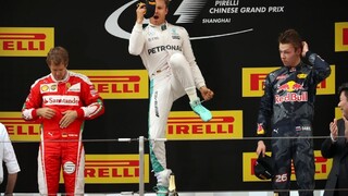 VC Číny ovládol Rosberg, Hamilton bol päťkrát v boxoch
