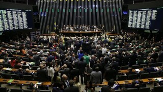Osud brazílskej prezidentky je neistý, parlament ju chce odvolať