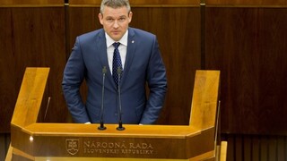 Parlament sa po hádkach dostal aj k programovému vyhláseniu