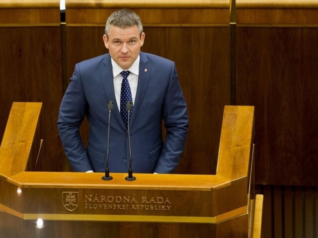 Parlament sa po hádkach dostal aj k programovému vyhláseniu