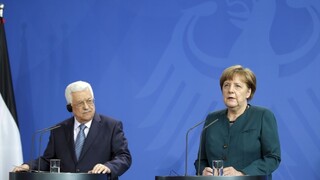 Merkelová rokovala s Abbásom, kritizovali izraelské osídľovanie