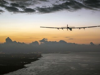 Solar Impulse 2 po deviatich mesiacoch opäť vo vzduchu