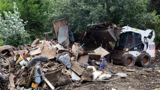 V lese nad Košicami vzniklo smetisko, radnica chystá veľké upratovanie