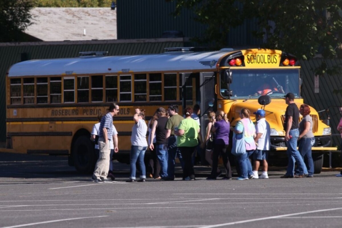 oregon_school_shooting-dc36d71eaafd4073b26e93b0438356a7.jpg