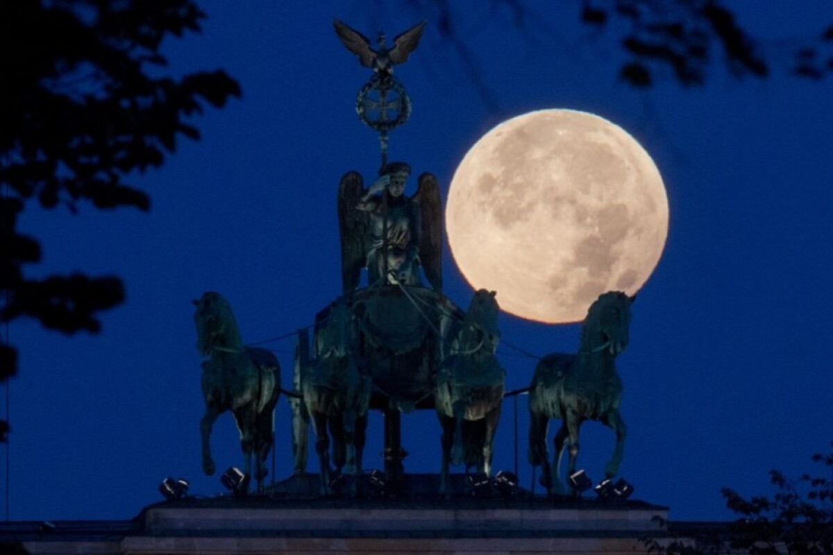 germany_supermoon-60169a0397cf476e844ab3d69fdc60ff.jpg