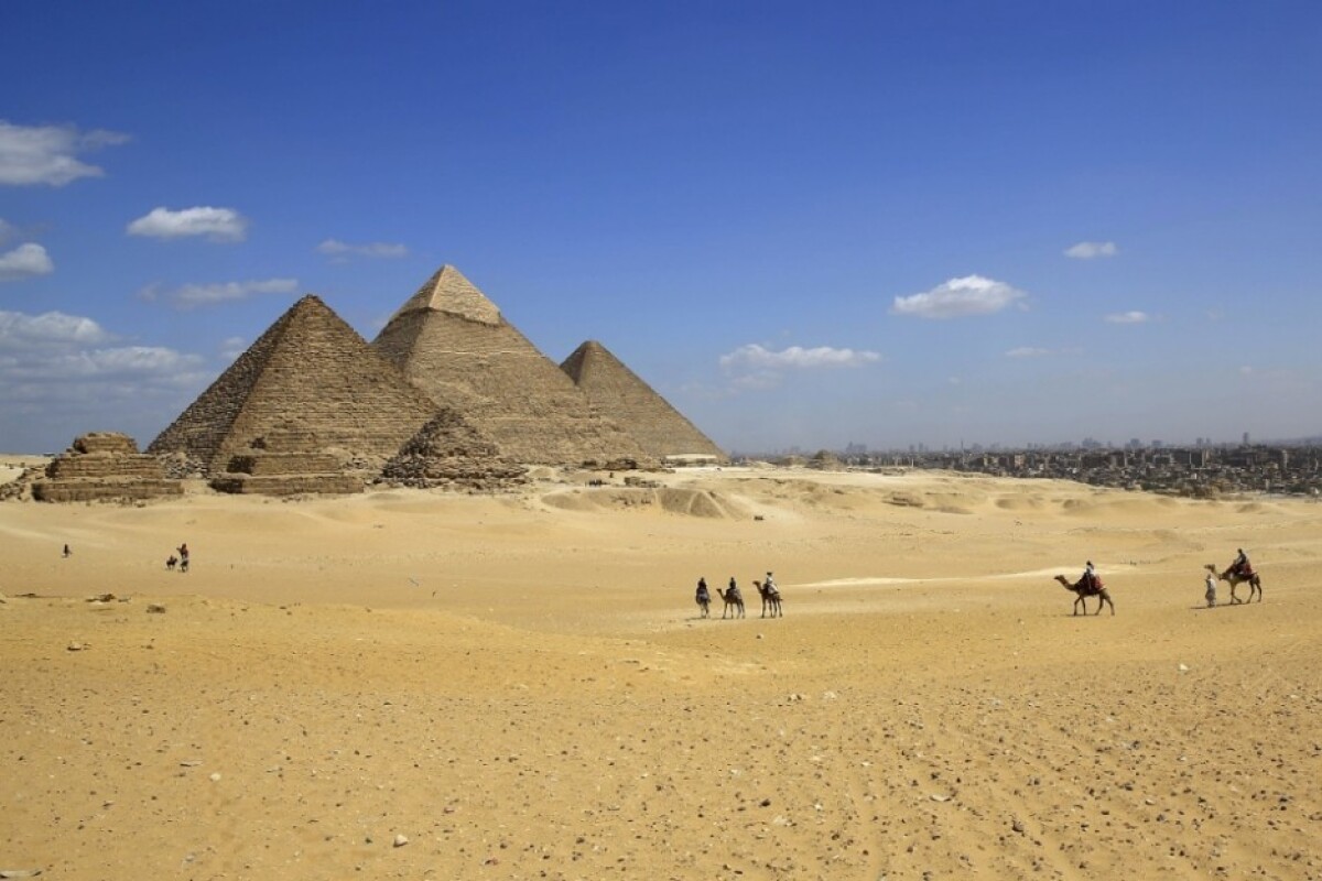 pyramidky-giza.JPEG