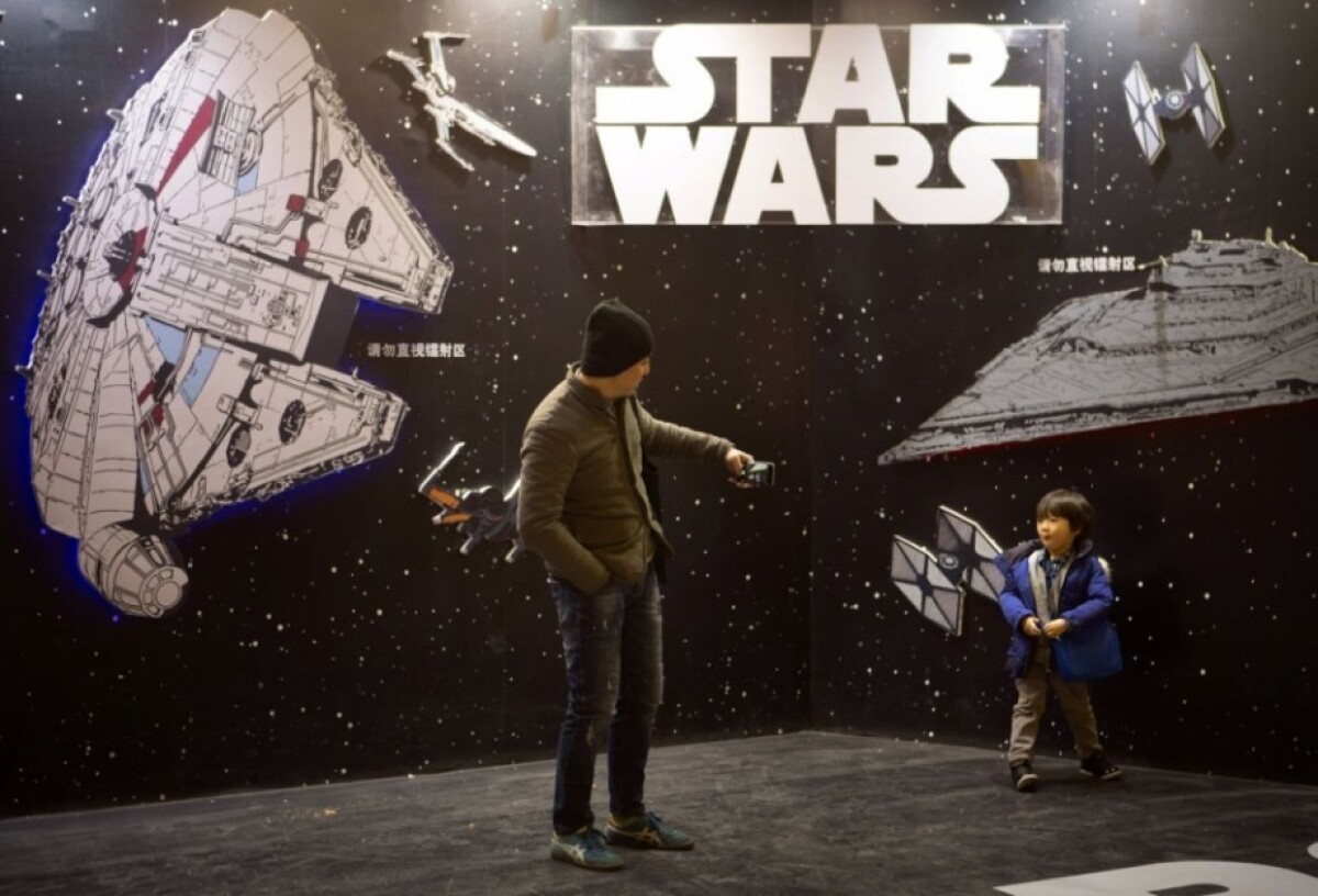 china_star_wars-c2b09294a9c14dc3a877b380d24f1499.jpg
