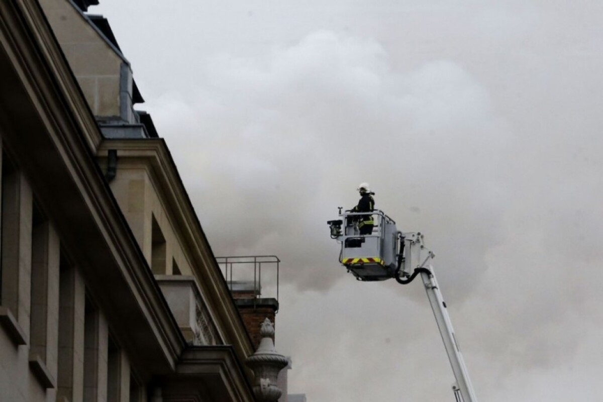 france_ritz_hotel_fire-2dc7097a6d0149ec8c8c5a8d6fcd7bec.jpg
