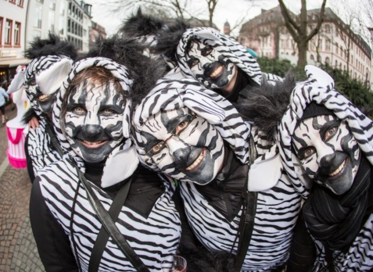 germany_carnival-db9f5b96cc1a466aae5b252eb0bf92ad.jpg