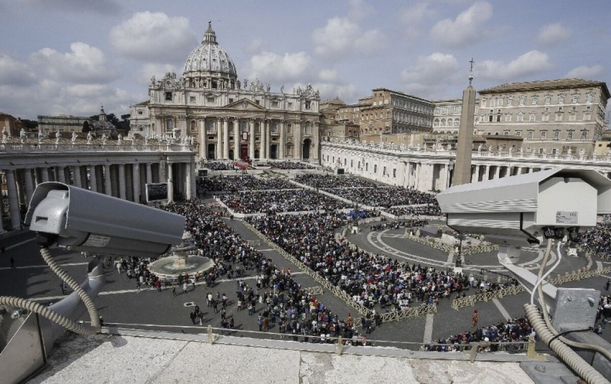 vatikan-papez-7-1140px.JPEG