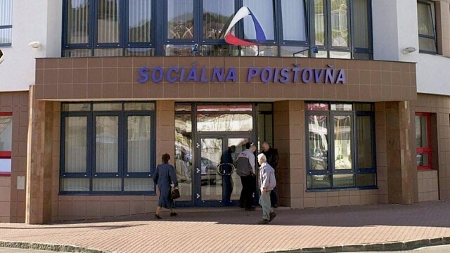 Zneužívať práceneschopnosť sa neoplatí, ovplyvní to výšku dôchodku