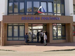 Zneužívať práceneschopnosť sa neoplatí, ovplyvní to výšku dôchodku