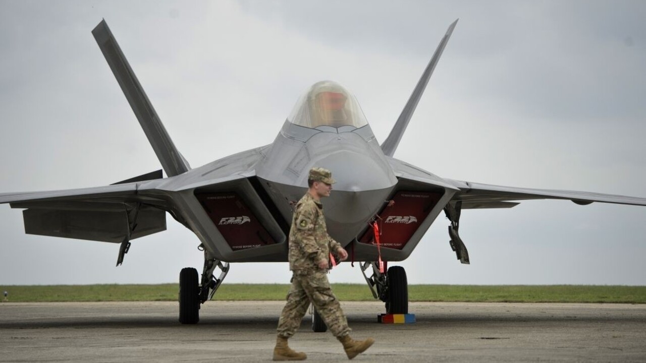 Spojené štáty vyslali do Rumunska stíhačky. Mali zastrašiť Rusko?