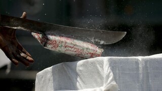 Brutálny útok v Bangladéši: Obhajcu práv homosexuálov rozsekali mačetou