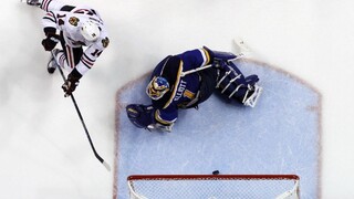 Chicago prehralo rozhodujúci duel so St. Louis, Hossa i Pánik bodovali