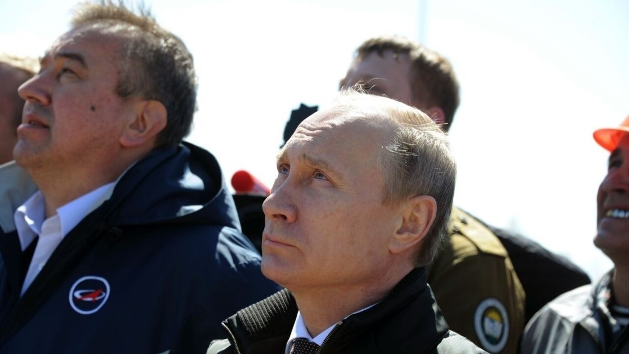 Putin pre neskorý štart trestal špičky kozmického programu