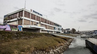 Projekt rekonštrukcie Osobného prístavu nemá povolenie. Stavebný úrad nedisponuje potrebnými dokladmi