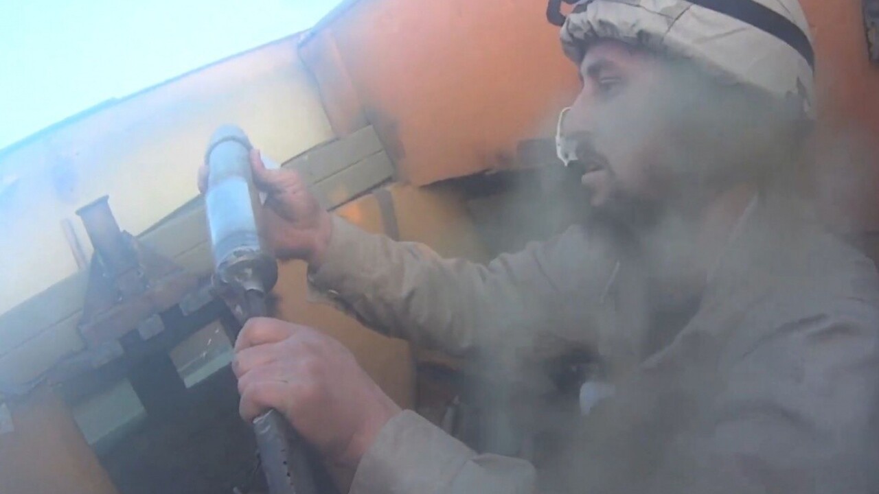 Video z džihádistovej prilby ukazuje krutú realitu v Islamskom štáte