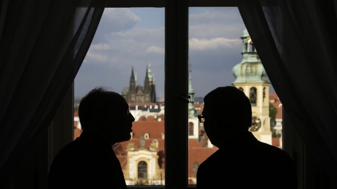 Česko sa v zahraničí premenuje, schválili nové označenie krajiny