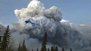Kanadský požiar nabral obrie rozmery, prebieha letecká evakuácia