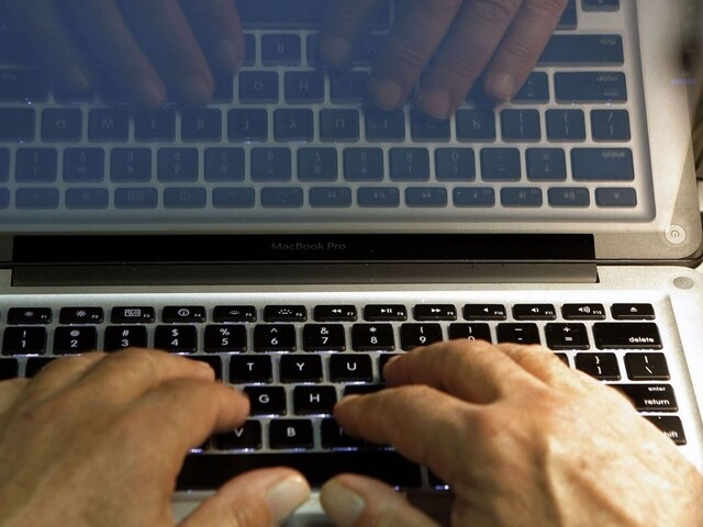 V boji s extrémizmom na internete bude policajtom pomáhať nová aplikácia