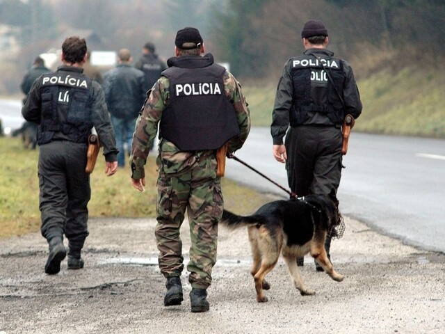 Na juhu Slovenska strieľali na migrantov, mladú Sýrčanku museli operovať