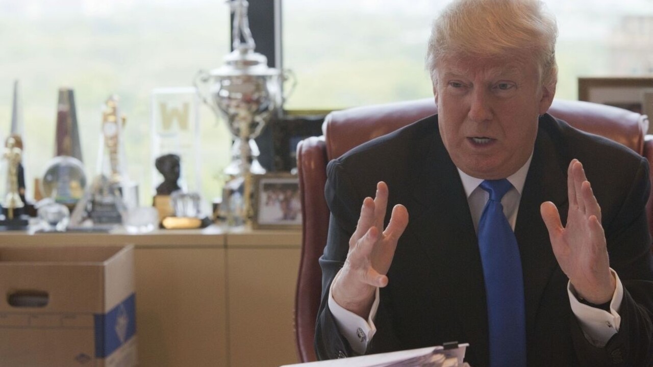 Čo skrýva Trumpovo daňové priznanie? Republikán Romney hovorí o bombe