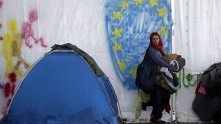 Brusel pri migrantoch zvažuje plán B, s Tureckom v ňom nepočíta