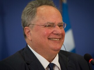 Turecko zneužíva migrantov proti EÚ, tvrdí grécky minister