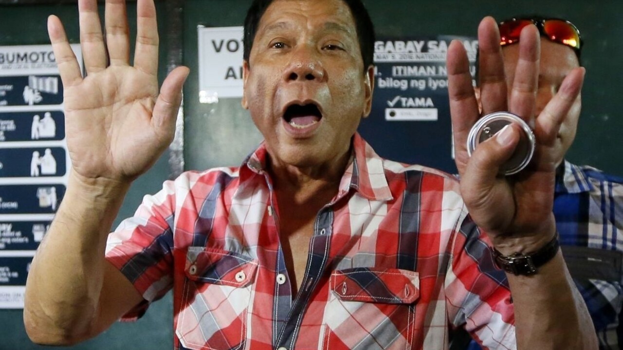 Tresty obesením či večierky pre deti. Nový prezident pokračuje v sľuboch