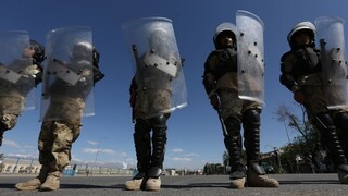 Demonštranti paralyzovali Kábul, hnevá ich elektrické vedenie