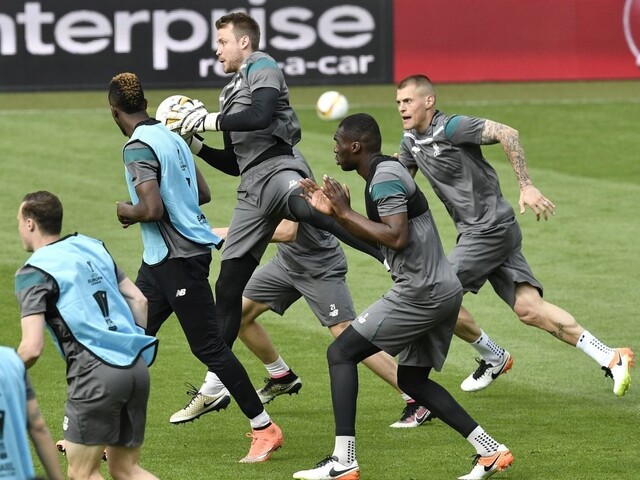 Sevilla si to rozdá s Liverpoolom, trofej môže získať aj Škrtel