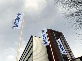 Nokia sa vracia. Opäť ponúkne mobilné telefóny, vzniknú aj tablety