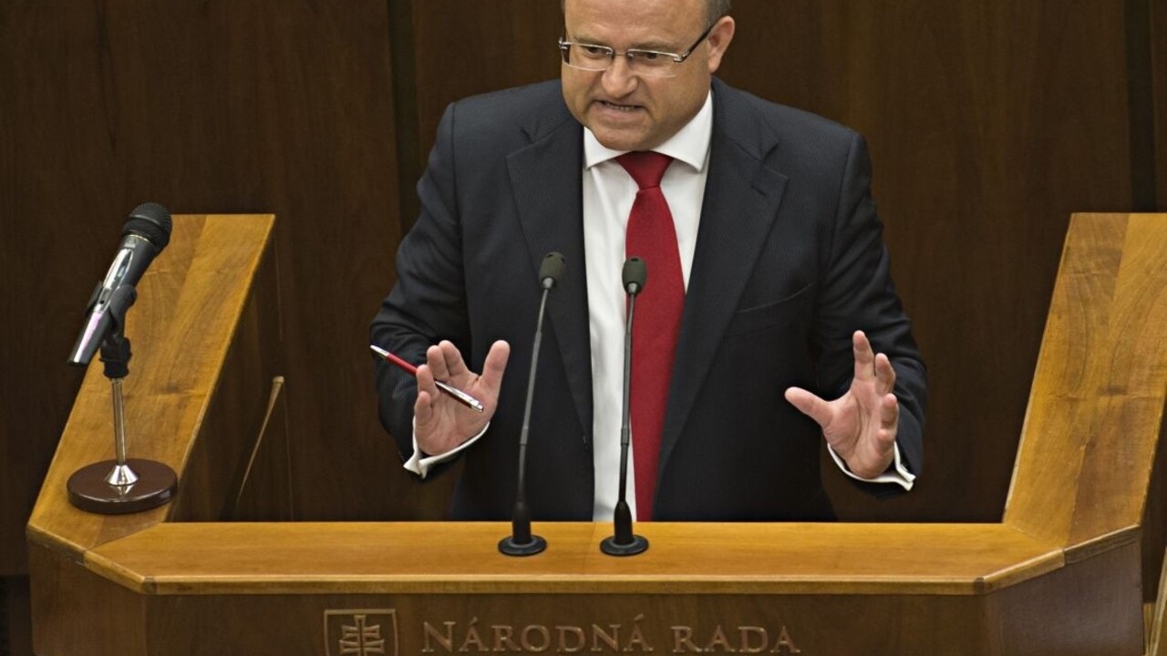 jozef mihál parlament 1140px (TASR)