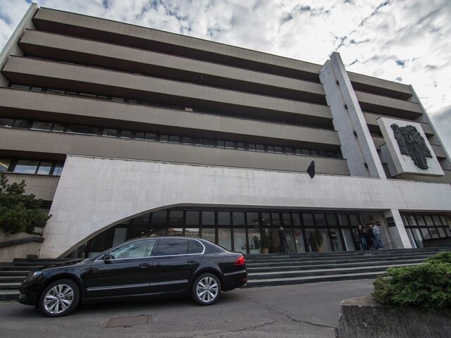 Advokátovi zrušili trest za korupciu, spochybnili svedkyňu