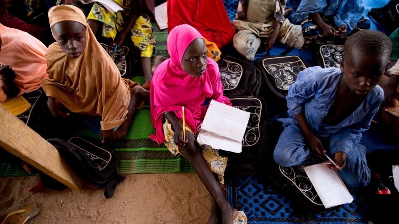 Oslobodili desiatky rukojemníkov Boko Haram. Našli aj ďalšiu školáčku