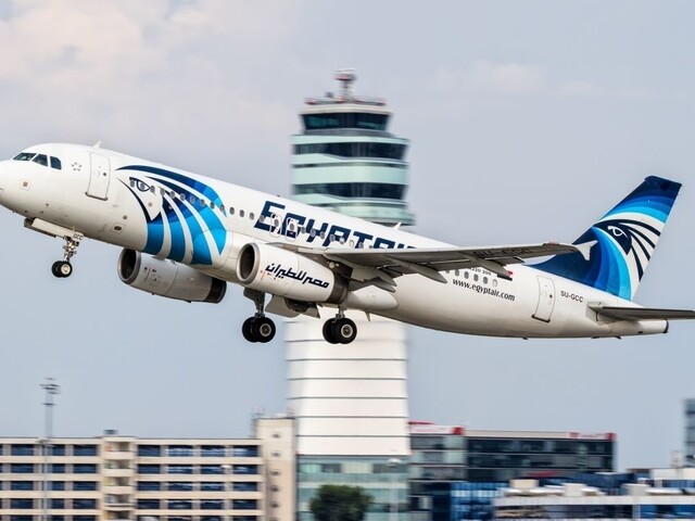 Na palube egyptského lietadla bol pred pádom dym, potvrdili úrady