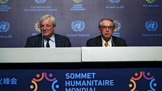 Slovensko zdvojnásobí humanitárnu pomoc, Merkelová nešetrila kritikou