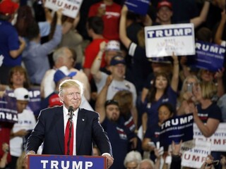 Trump vyhral primárky vo Washingtone, v Novom Mexiku mu nadávali do fašistov