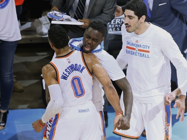 Oklahoma opäť zdolala Golden State, triple-double Westbrooka